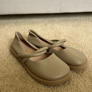 Wide Ballet Flat